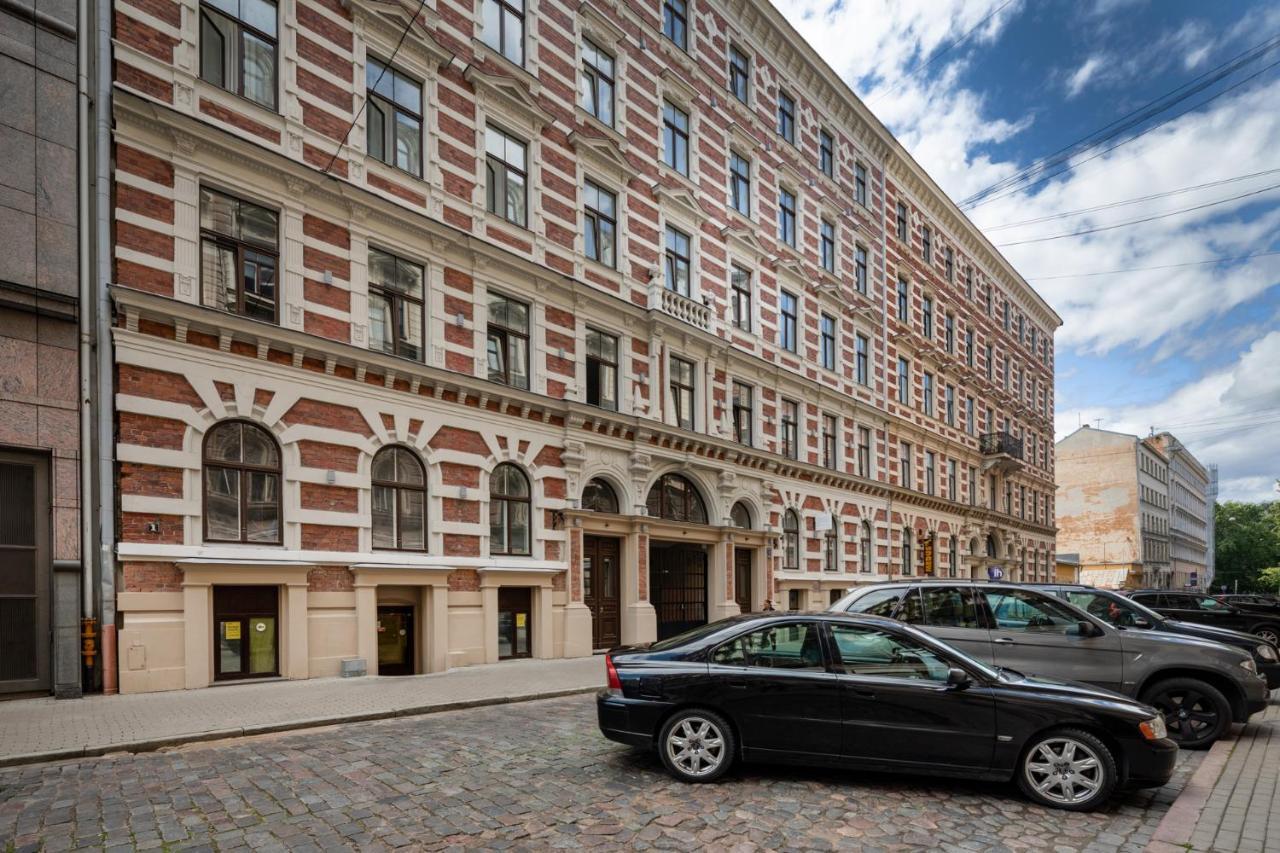 Modern Design Studio Apartment In Riga Center Exterior photo